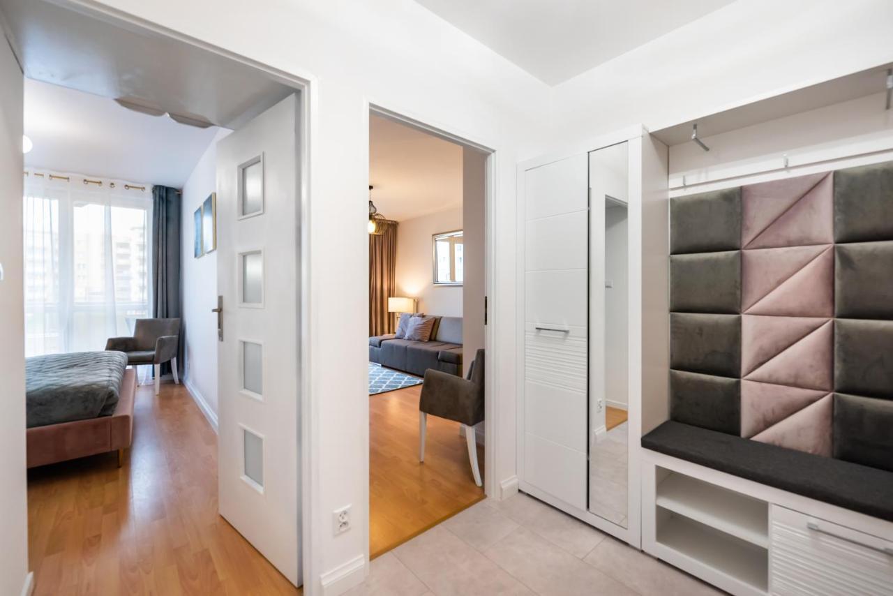 Metro Kondratowicza Velvet Apartment ワルシャワ エクステリア 写真
