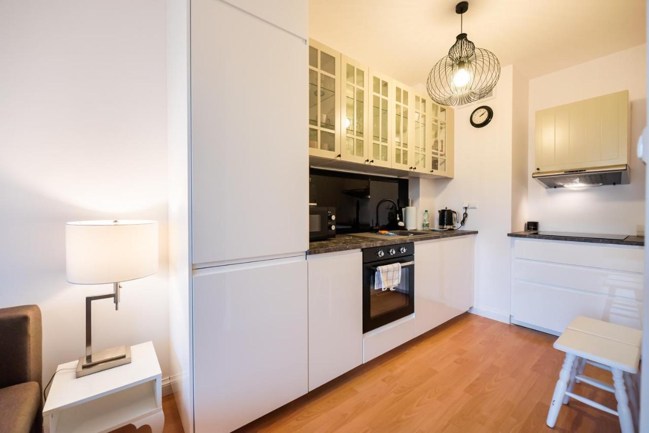 Metro Kondratowicza Velvet Apartment ワルシャワ エクステリア 写真